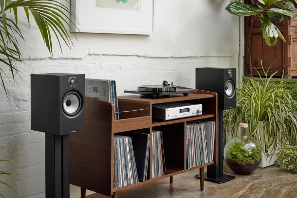 Bowers & Wilkins Speaker and Amplifier